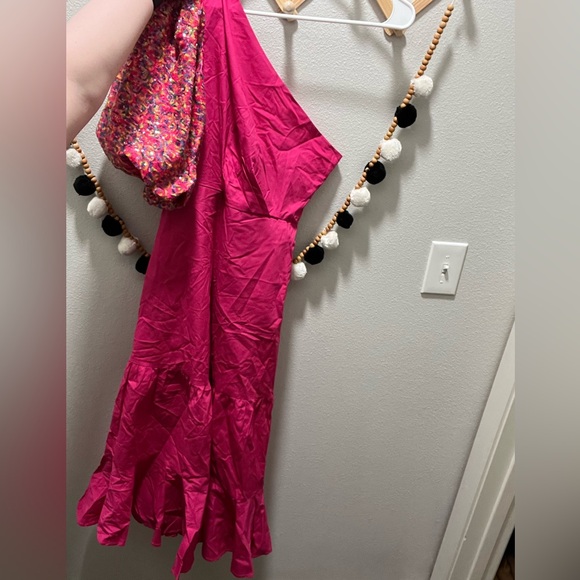 Queen of Sparkles Dress -missing sash - Picture 2 of 8